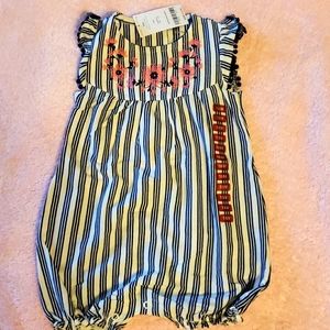 Carter's baby girl outfit